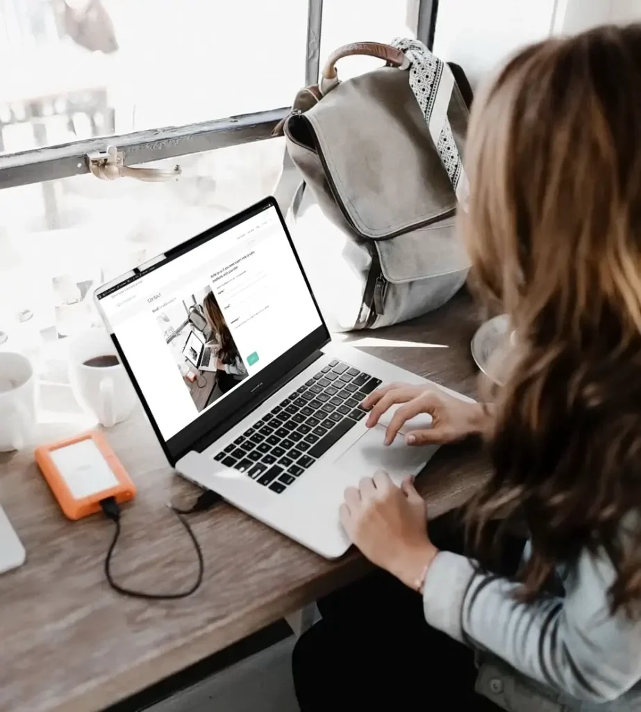 Girl writes message to WebCodeWP